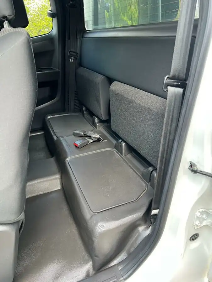 2019-isuzu-d-max-19td-utility-4x4-extended-pick-up-big-20