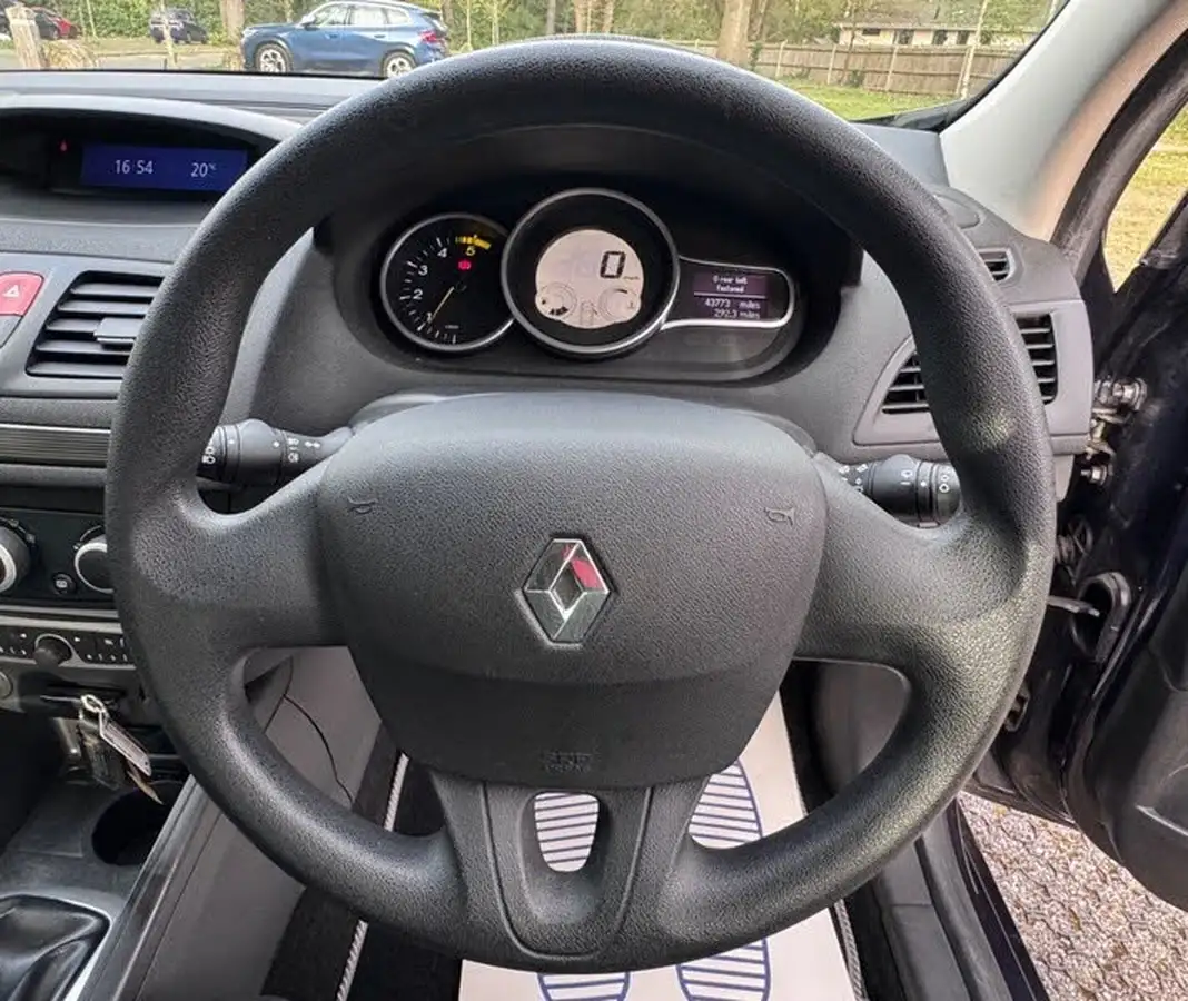 2009-renault-megane-15td-i-music-15dci-86bhp-hatchback-5d-big-18