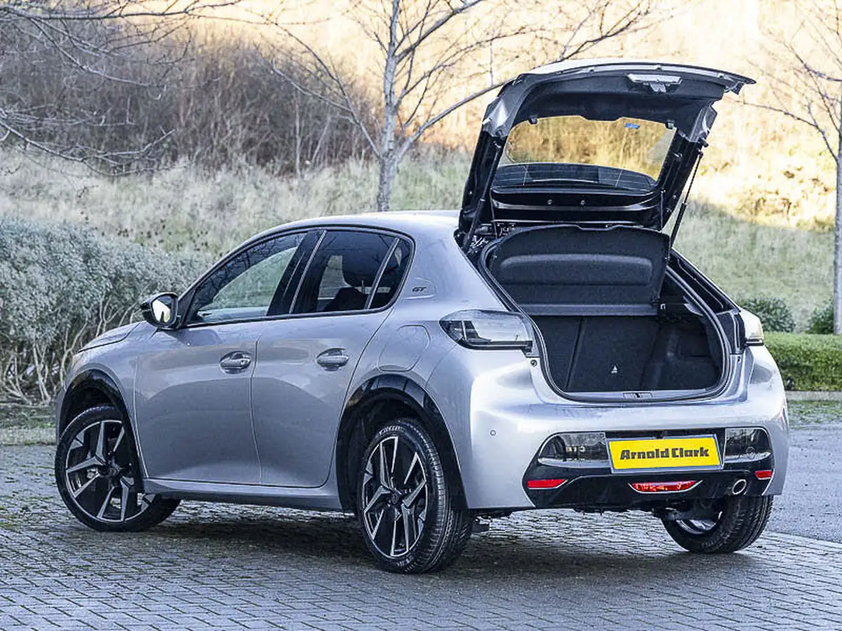 2024-peugeot-208-12-puretech-gt-100ps-big-16