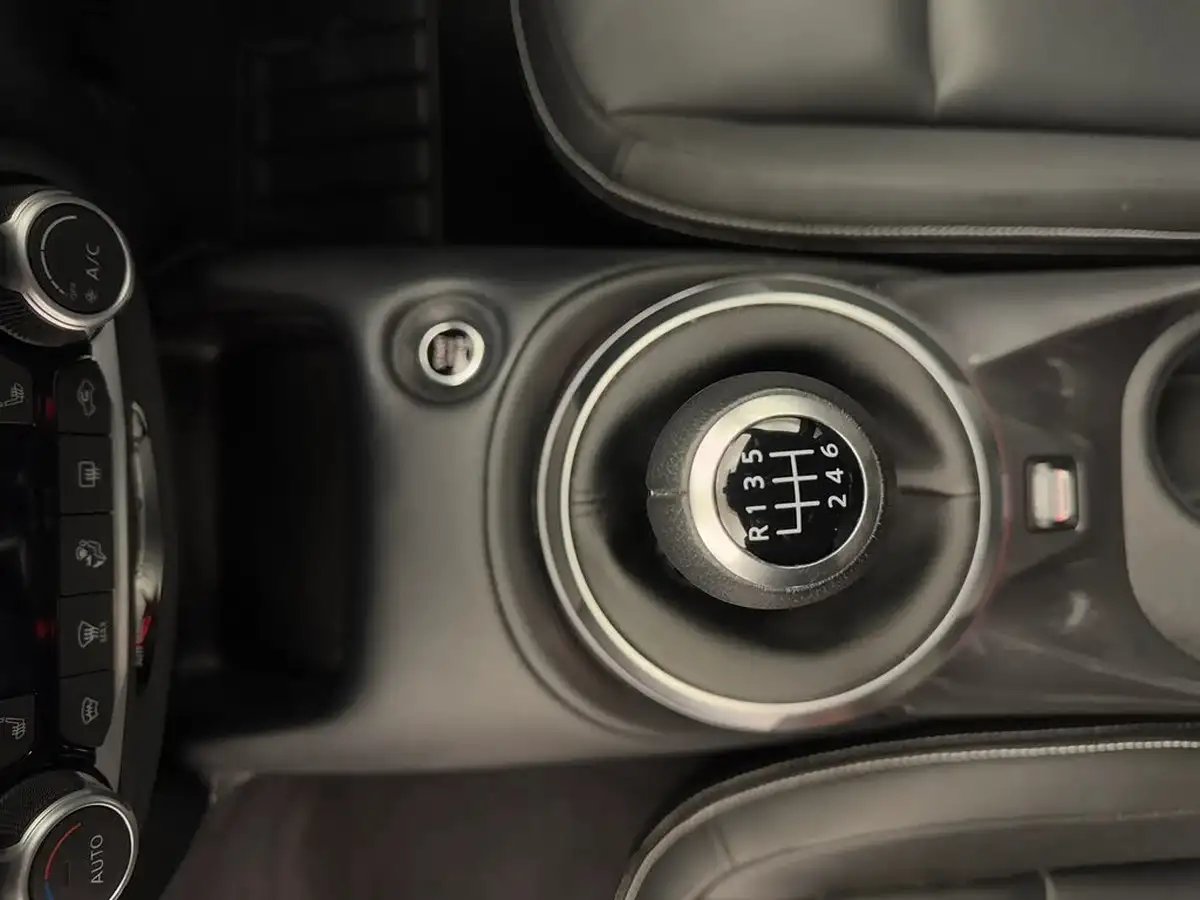 2024-nissan-juke-10-dig-t-tekna-big-15