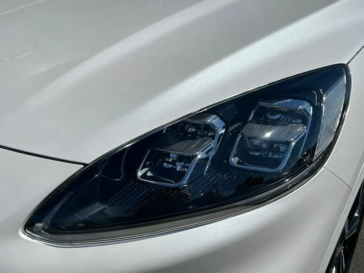 2022-ford-kuga-25t-st-line-x-edition-225ps-phev-big-14