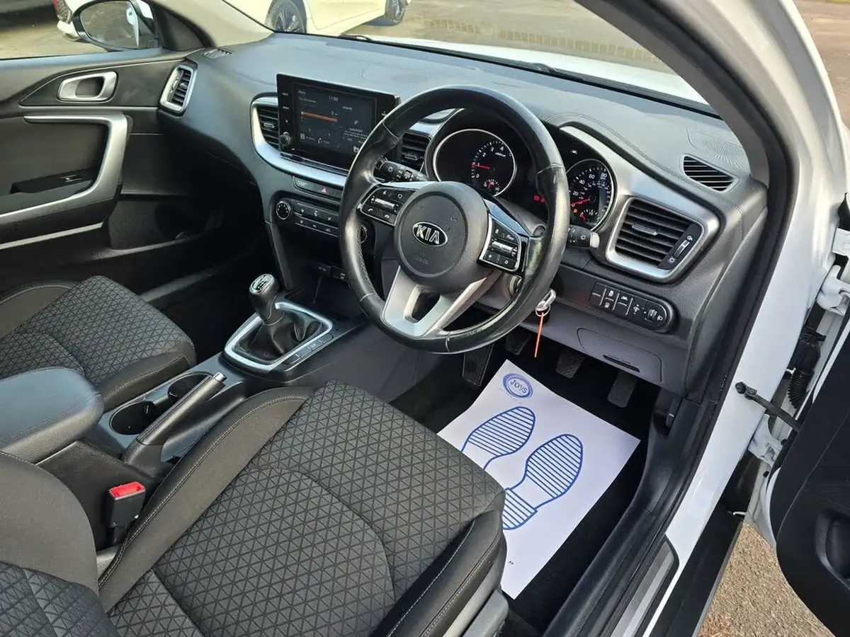 2020-kia-xceed-10-t-gdi-2-big-33