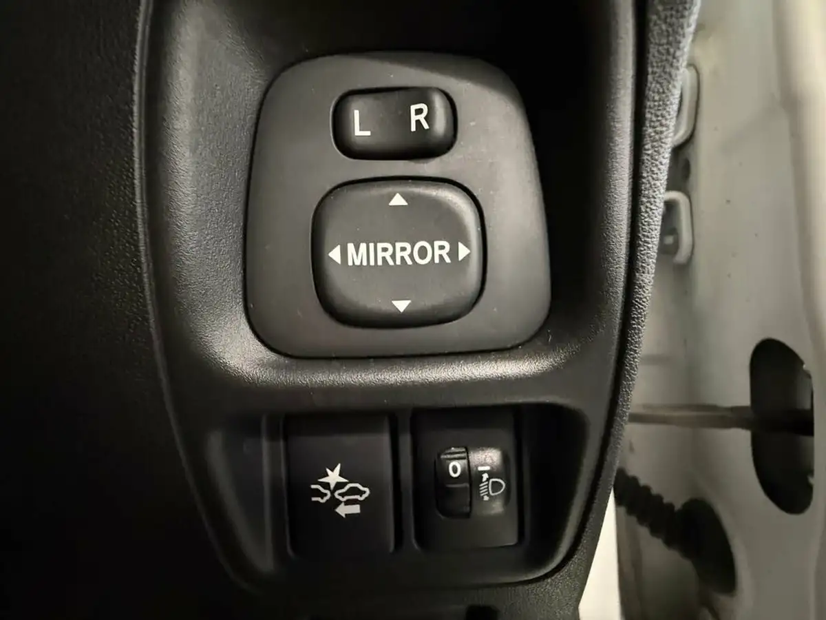 2021-toyota-aygo-10-vvt-i-x-play-tss-x-shift-big-13