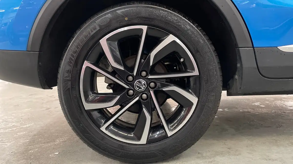 2024-mg-zs-suv-10t-gdi-exclusive-big-18