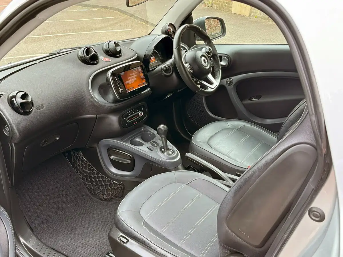 2018-smart-fortwo-10-prime-premium-coupe-twinamic-big-8