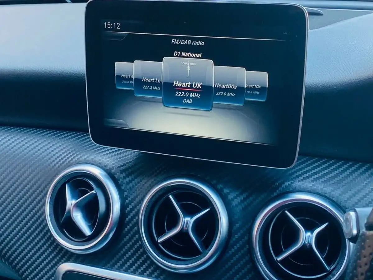2017-mercedes-benz-a-class-15d-a180d-amg-line-executivess-big-35