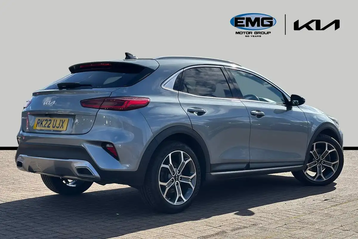 2022-kia-xceed-15-t-gdi-4-big-6