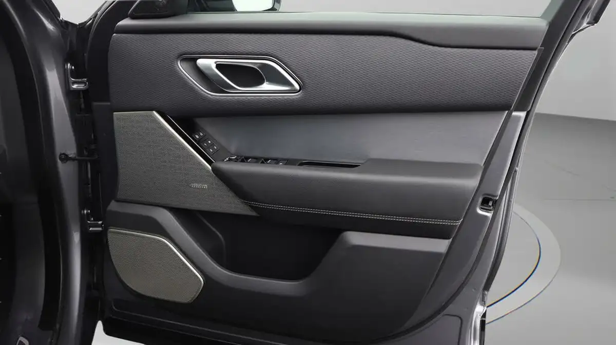 2021-land-rover-range-rover-velar-20-d200-velar-edition-big-14