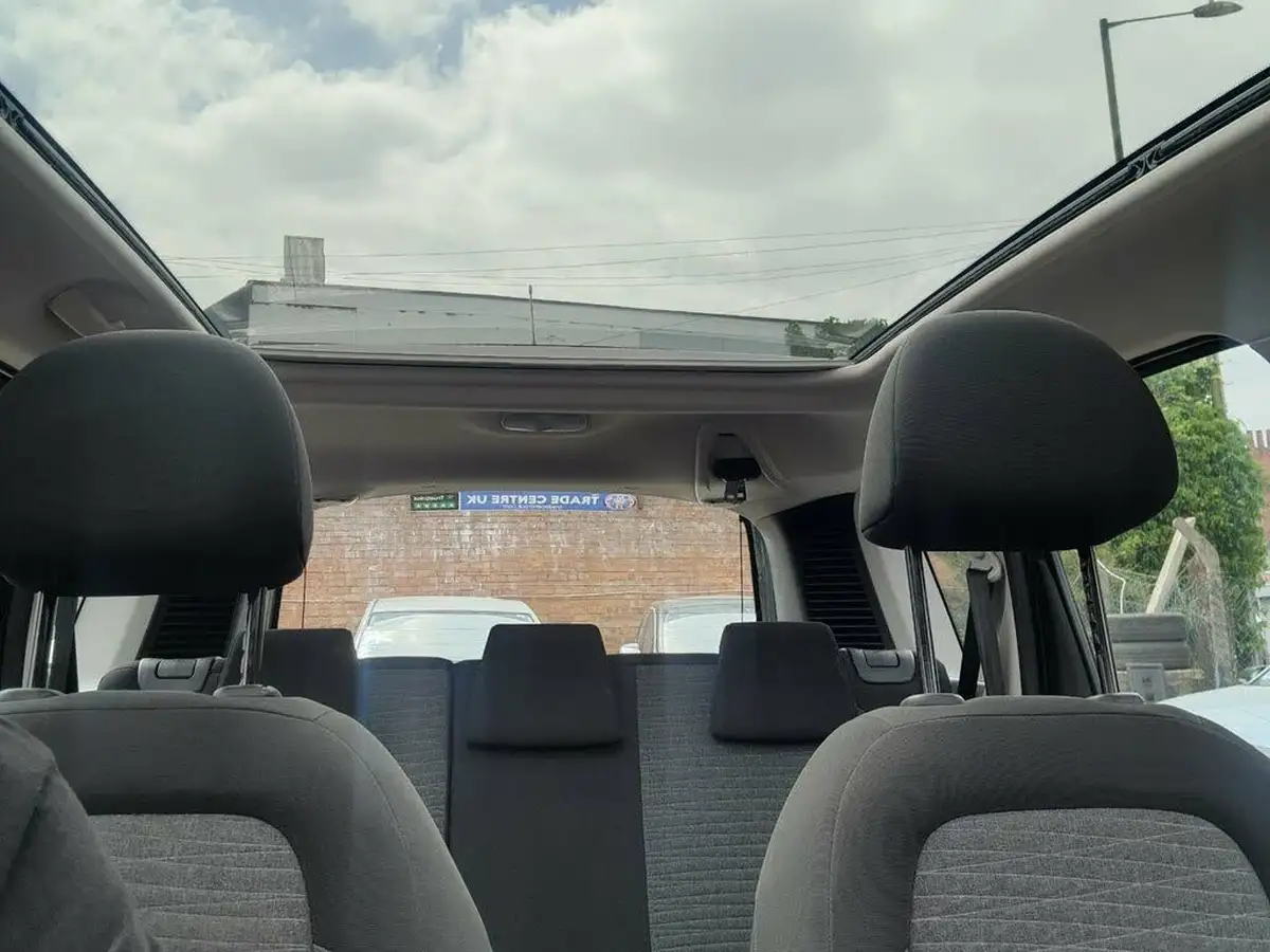 2017-citroen-c3-picasso-16bluehdi-platinum-big-27