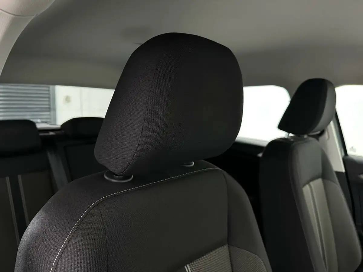 2020-volkswagen-t-roc-15-tsi-se-dsg-big-30