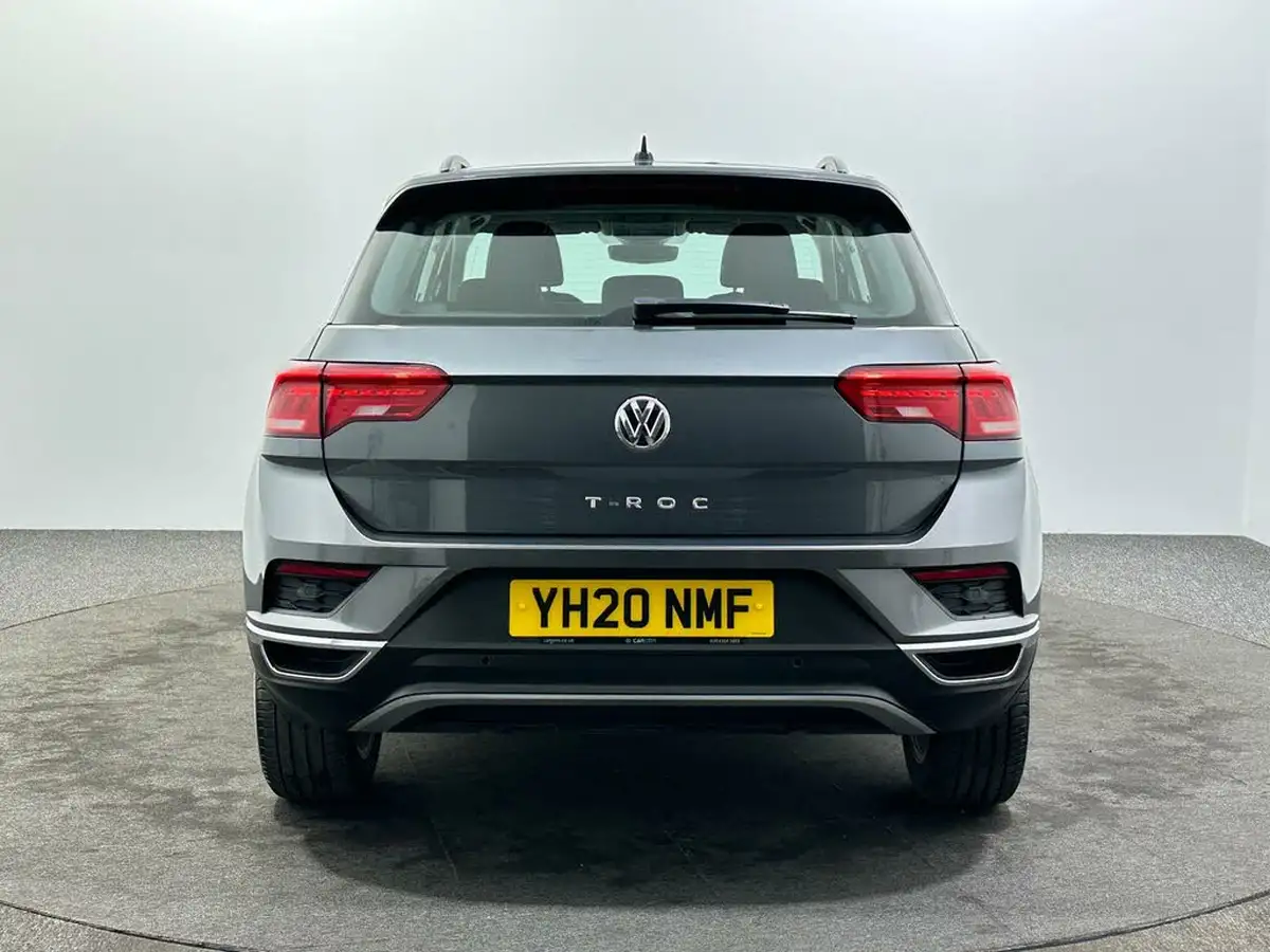 2020-volkswagen-t-roc-15-tsi-se-dsg-big-6