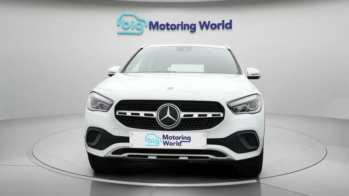 2021-mercedes-benz-gla-class-13-gla-200-sport-big-1