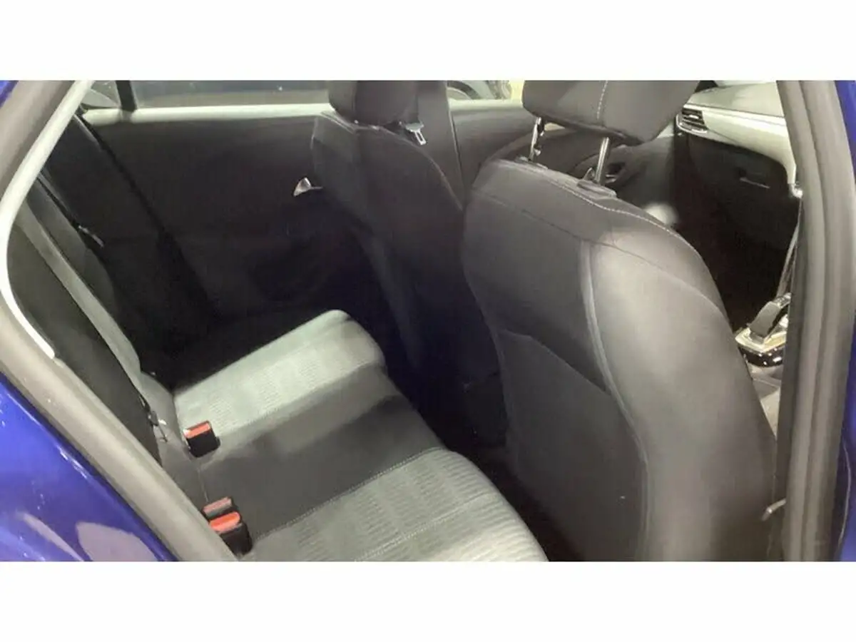 2022-vauxhall-corsa-e-se-premium-big-7