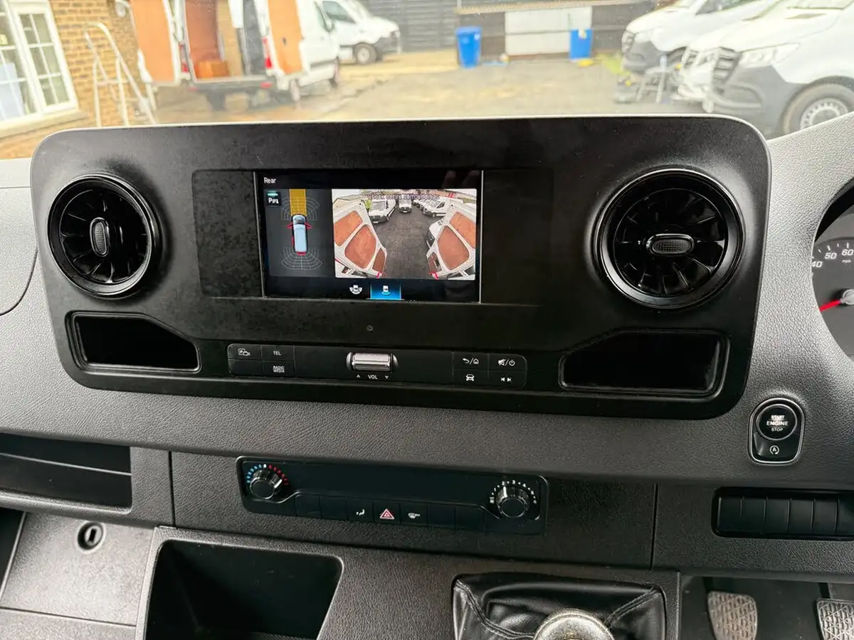 2020-mercedes-benz-sprinter-20cdi-315-l1h1-progressive-big-23