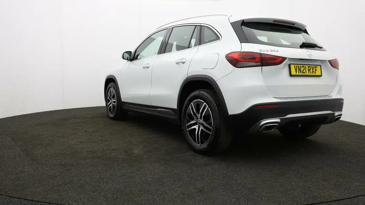 2021-mercedes-benz-gla-class-13-gla-200-sport-big-77