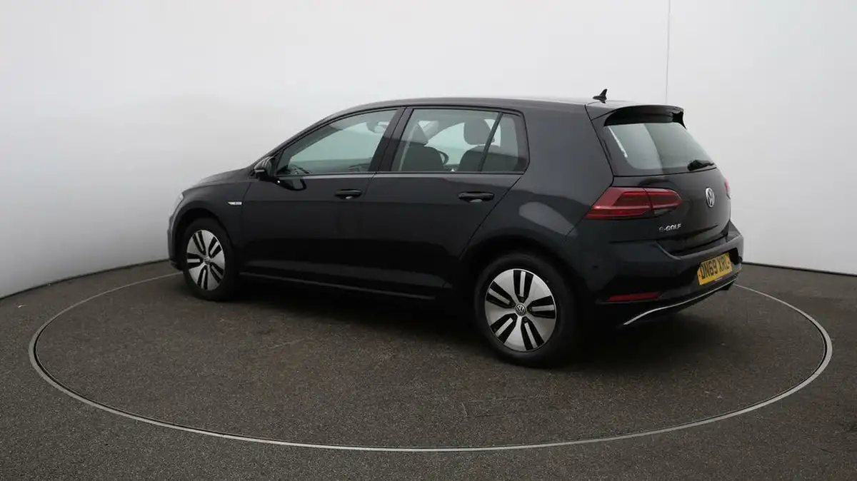 2019-volkswagen-golf-e-e-golf-big-35