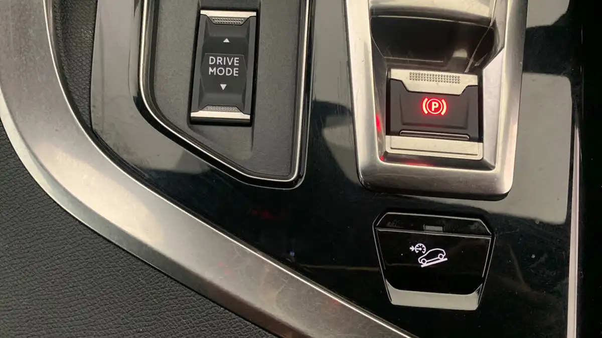 2022-peugeot-5008-suv-16-puretech-gt-big-30