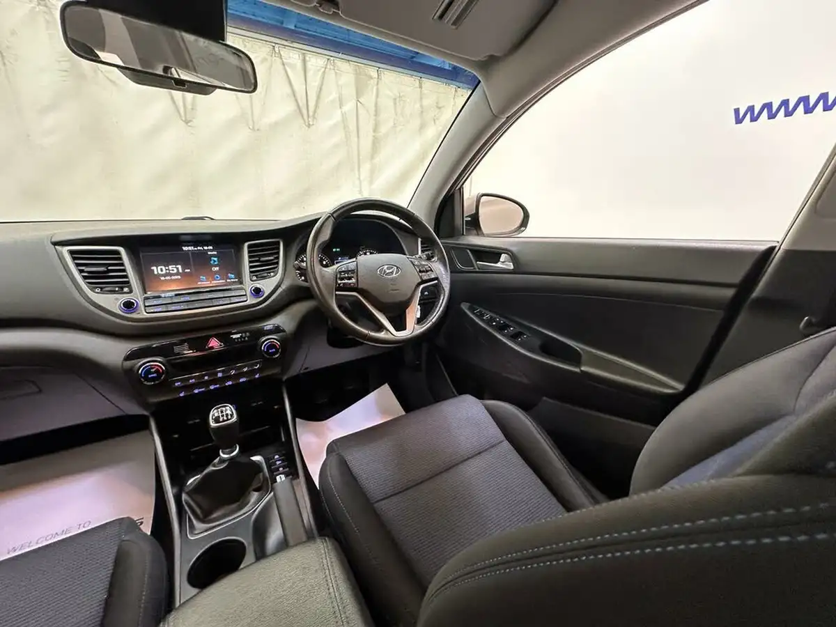2018-hyundai-tucson-16-gdi-blue-drive-se-nav-big-18