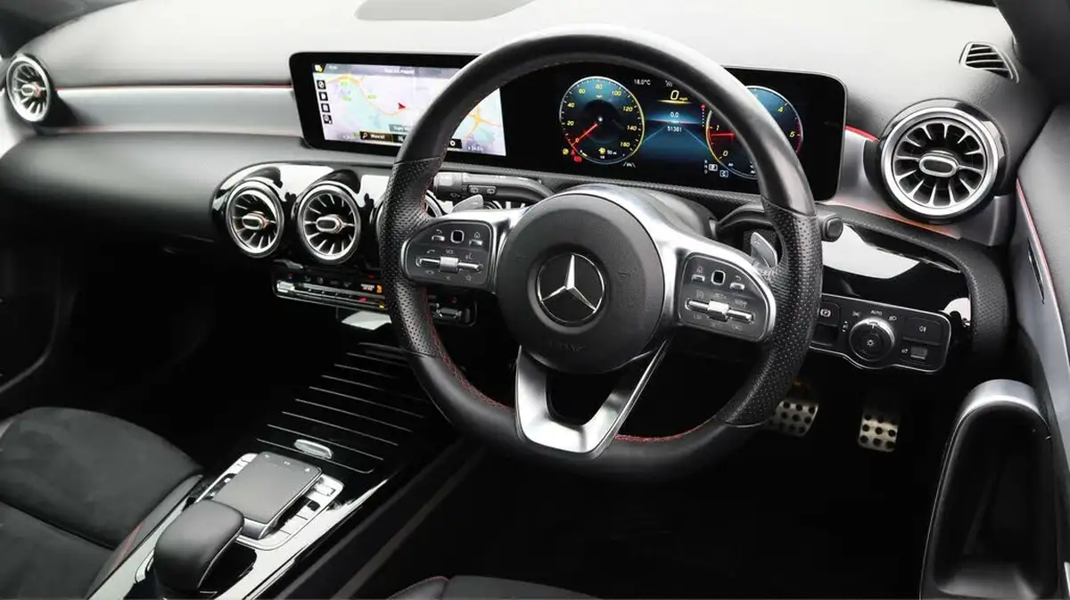2019-mercedes-benz-a-class-20d-a200d-amg-line-premium-hatchback-5d-big-8