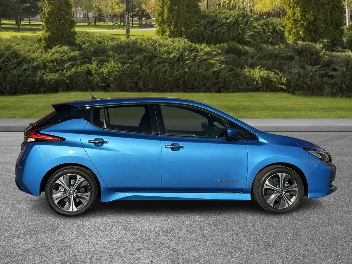 2020-nissan-leaf-e-tekna-big-7