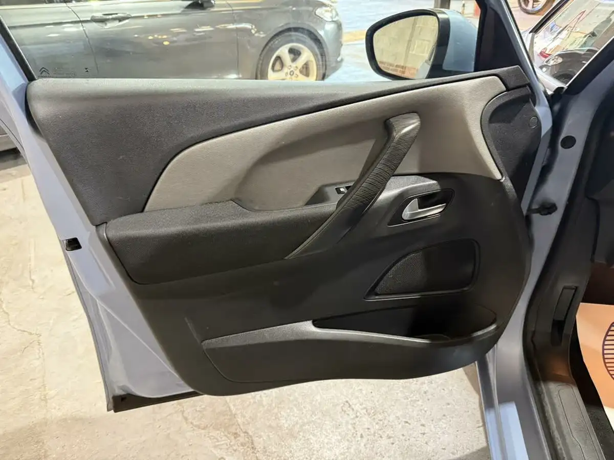2015-citroen-grand-c4-picasso-16bluehdi-vtr-120ps-eat6-big-6