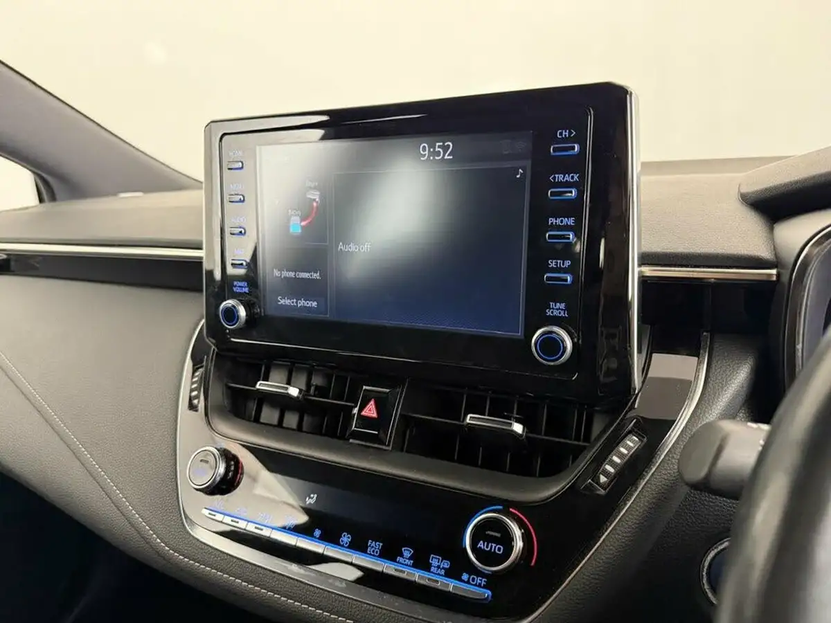 2022-suzuki-swace-18-sz-t-big-39