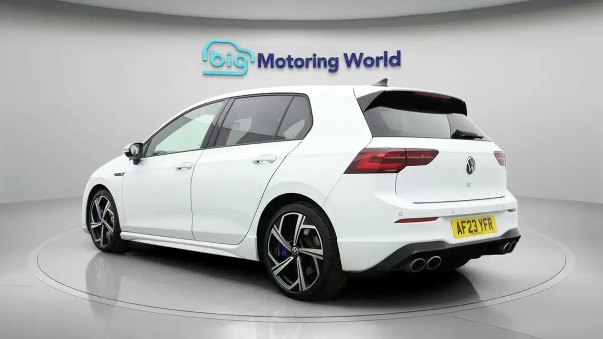 2023-volkswagen-golf-20-tsi-r-320ps-hatchback-big-4
