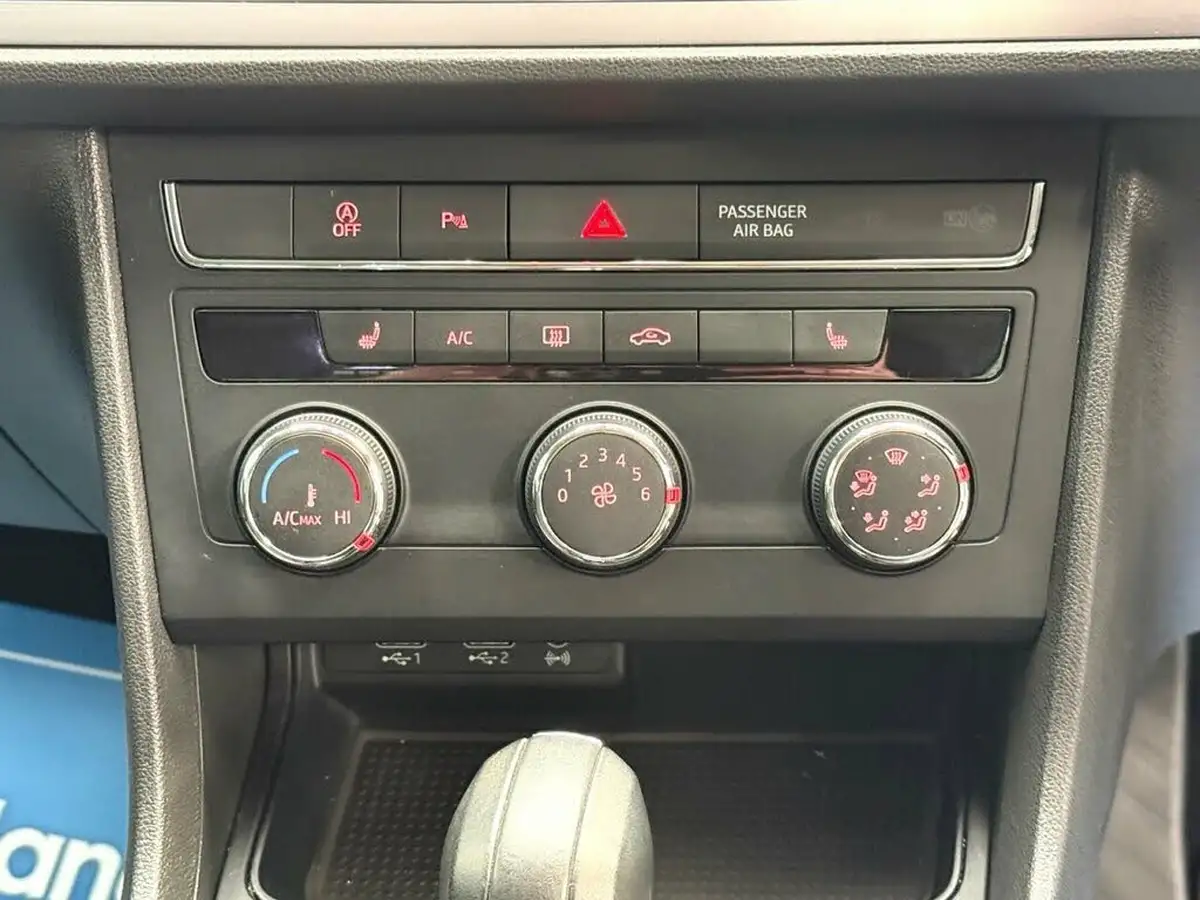 2018-seat-leon-16tdi-se-dynamic-technology-hatchback-dsg-big-23