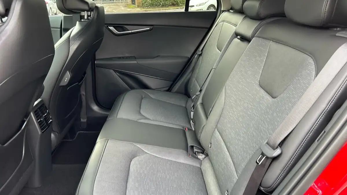 2025-kia-niro-16-gdi-4-127bhp-hev-132kwh-big-17