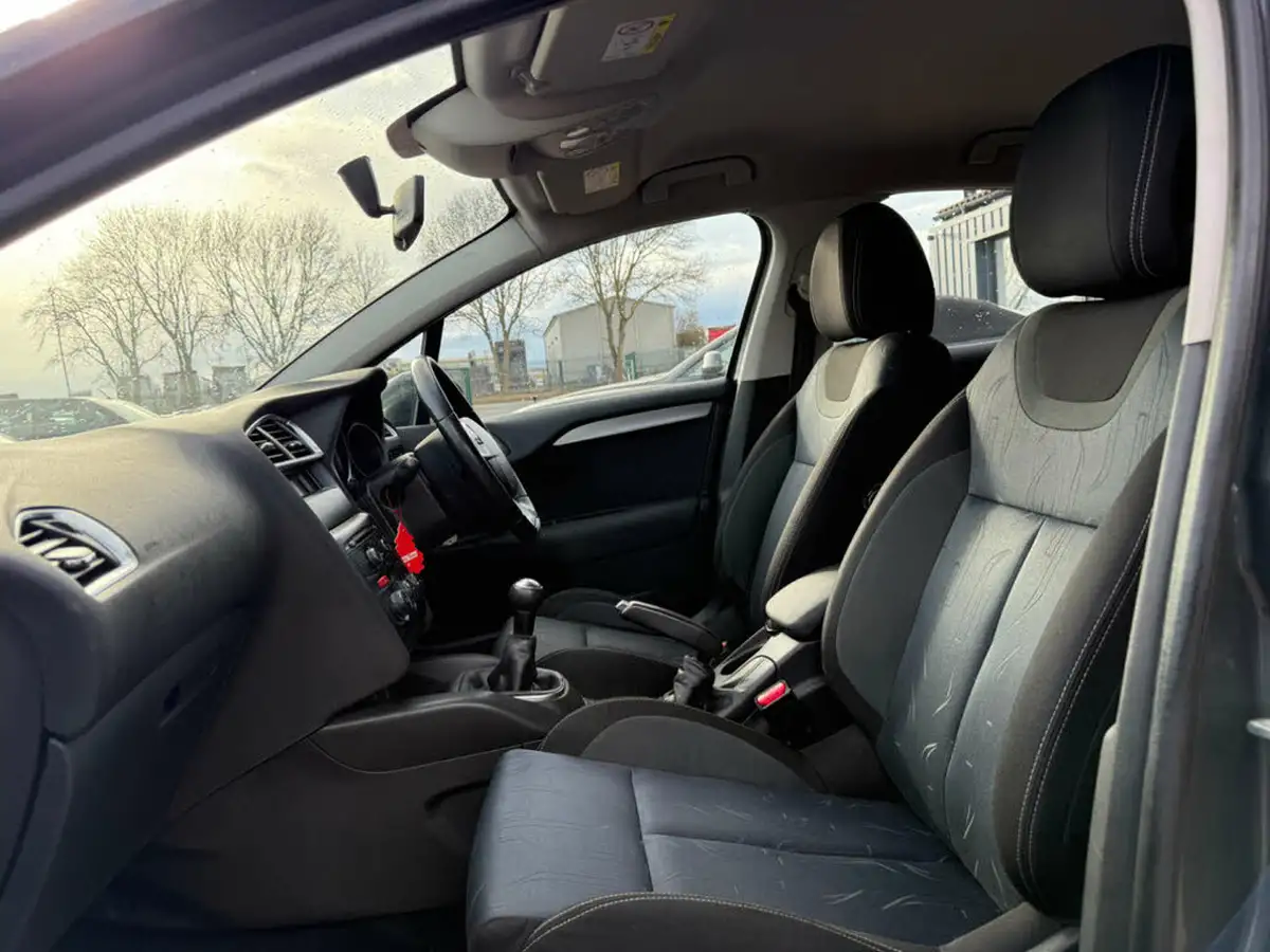 2015-citroen-c4-16td-vtr-big-11