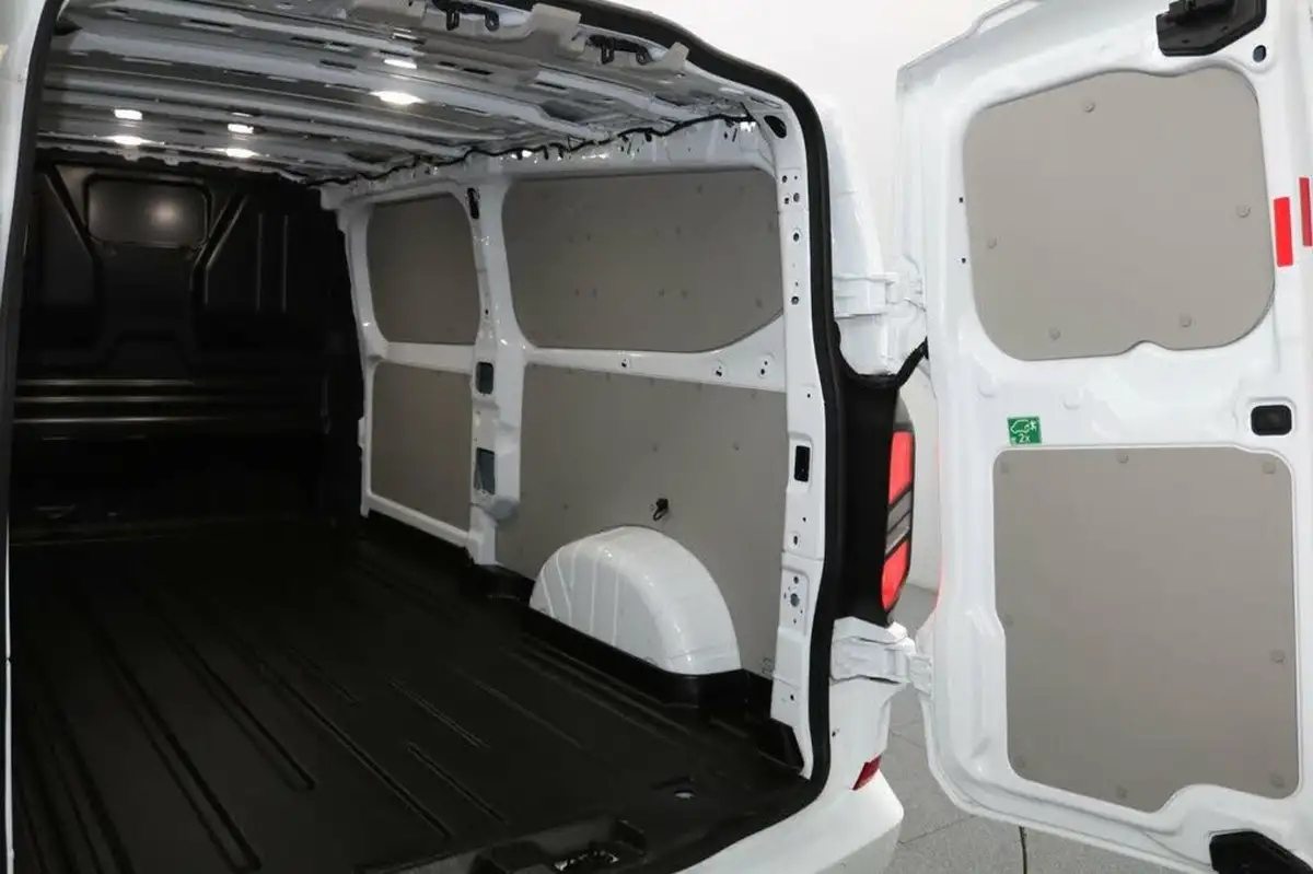 2024-ford-transit-custom-20tdci-320-l2h1-limited-136pseu6e-panel-van-1996cc-auto-big-18