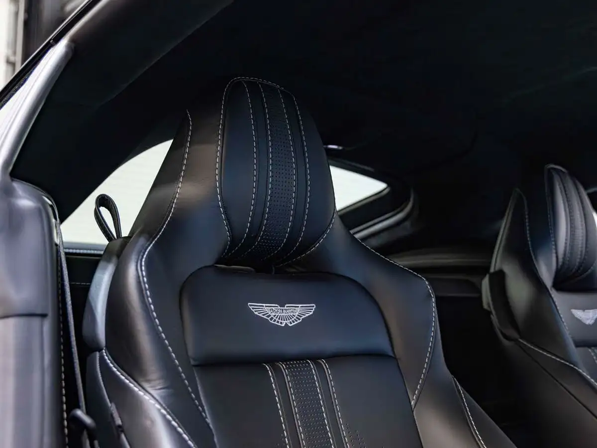 2019-aston-martin-vantage-40-v8-vantage-big-8
