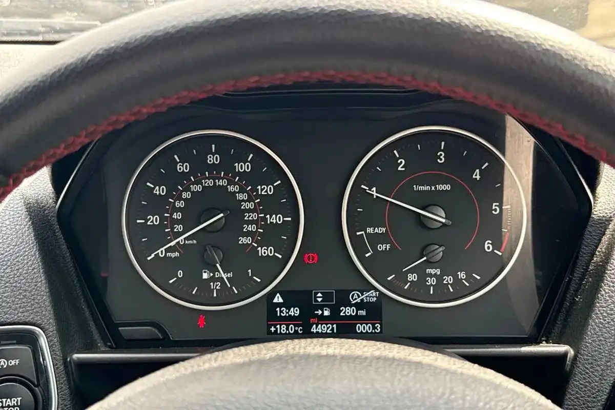2015-bmw-1-series-15td-116d-sport-116bhp-3d-big-39