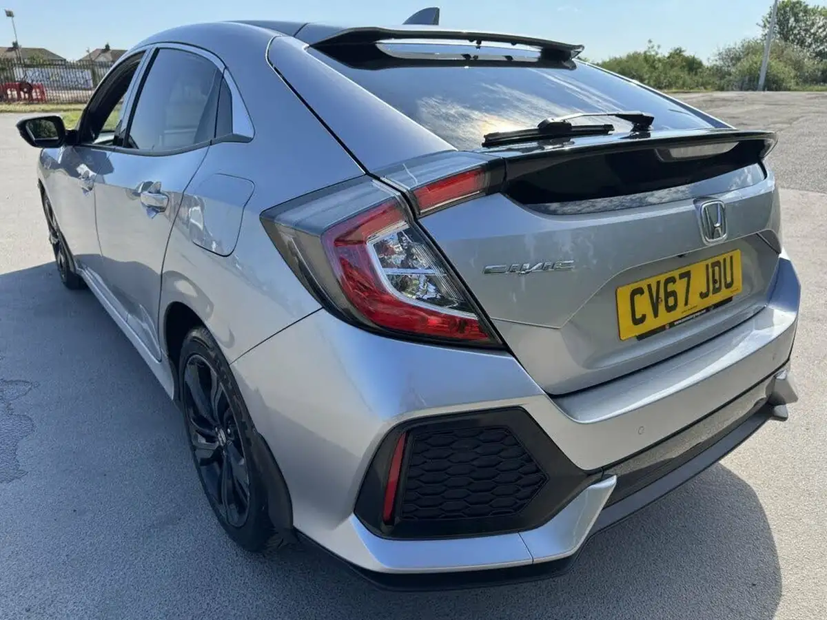 2017-honda-civic-10-vtec-turbo-sr-cvt-big-36