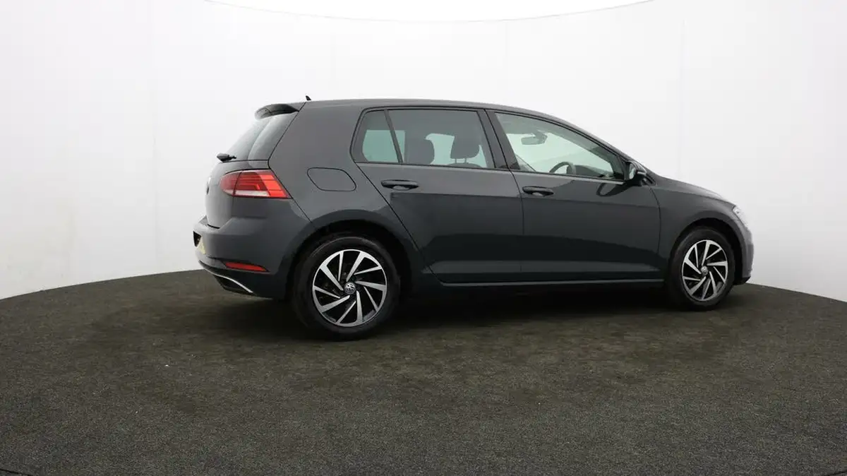 2019-volkswagen-golf-16tdi-match-edition-hatchback-big-34