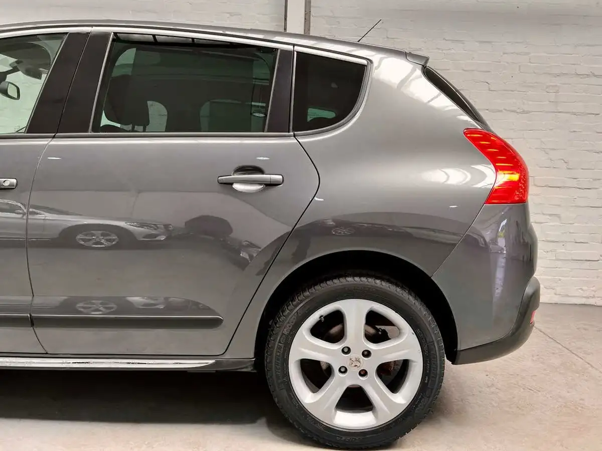 2012-peugeot-3008-crossover-16td-sportium-big-31