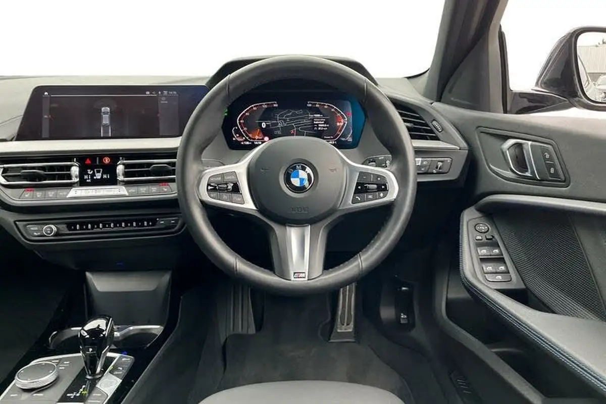 2023-bmw-1-series-15-118i-m-sport-lcp-dct-big-10