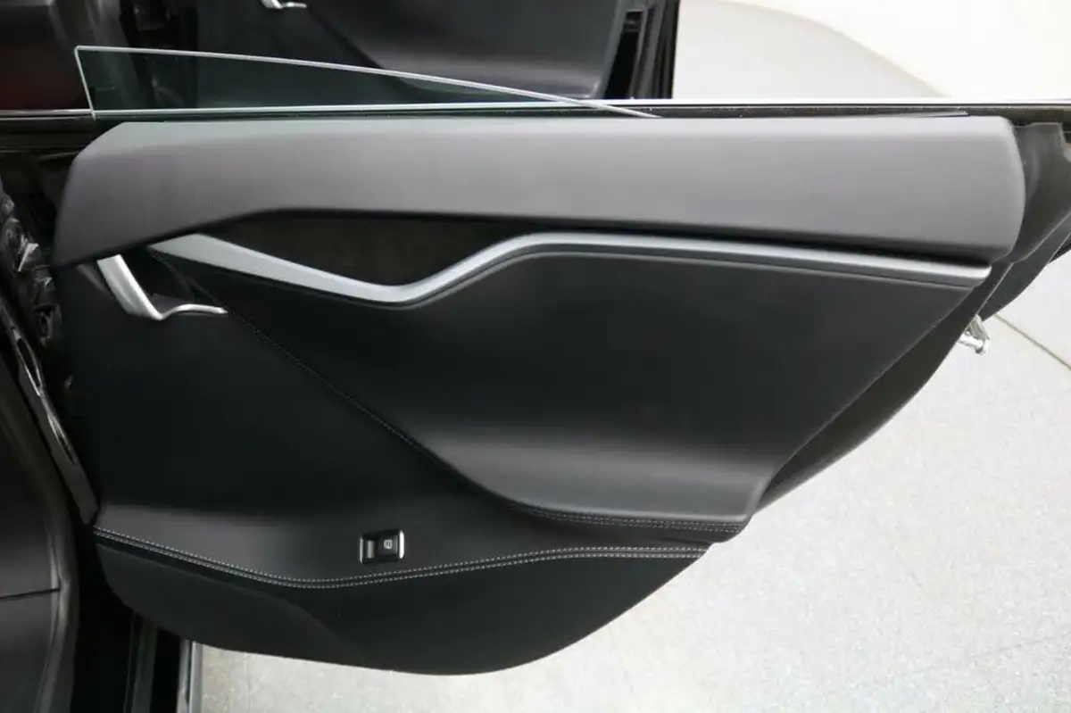 2020-tesla-model-s-e-long-range-big-72