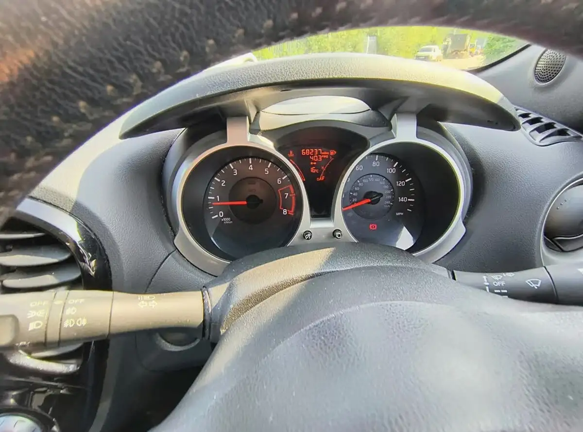 2014-nissan-juke-16-n-tec-16v-1598cc-big-13