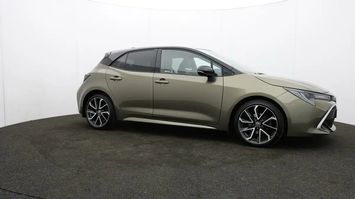 2022-toyota-corolla-18-vvt-i-excel-120bhp-trk-hatchback-big-39