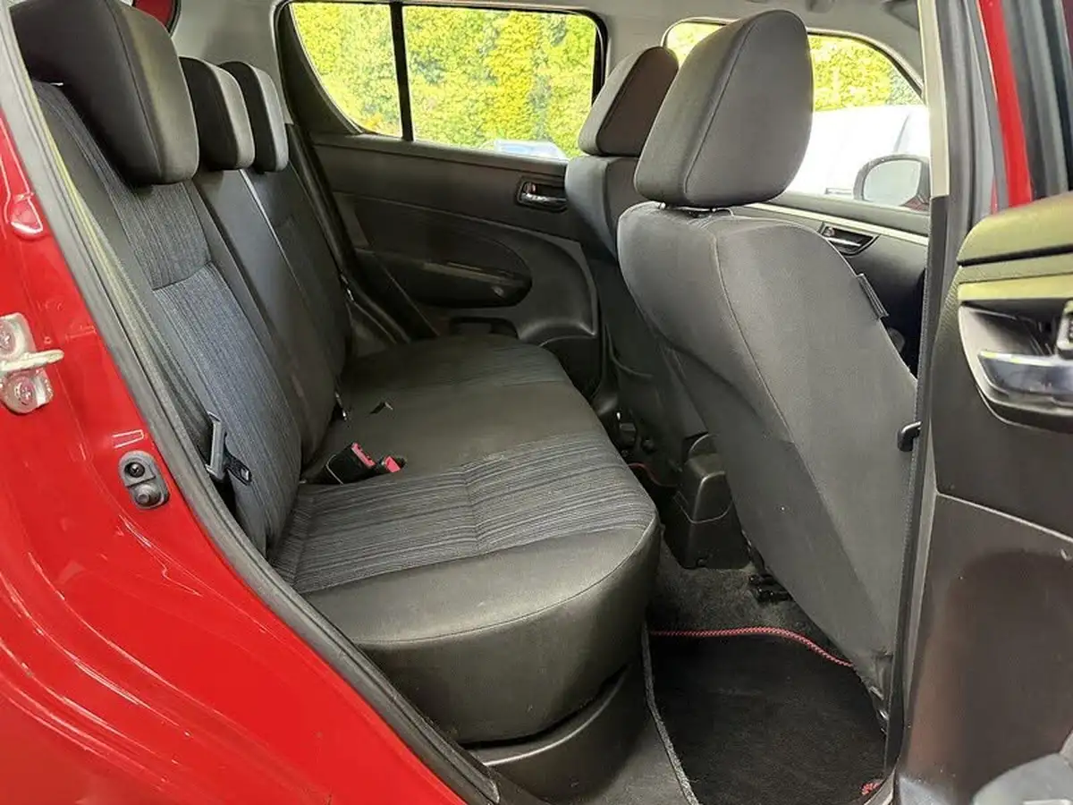 2014-suzuki-swift-12-sz4-94ps-nav-5d-big-37