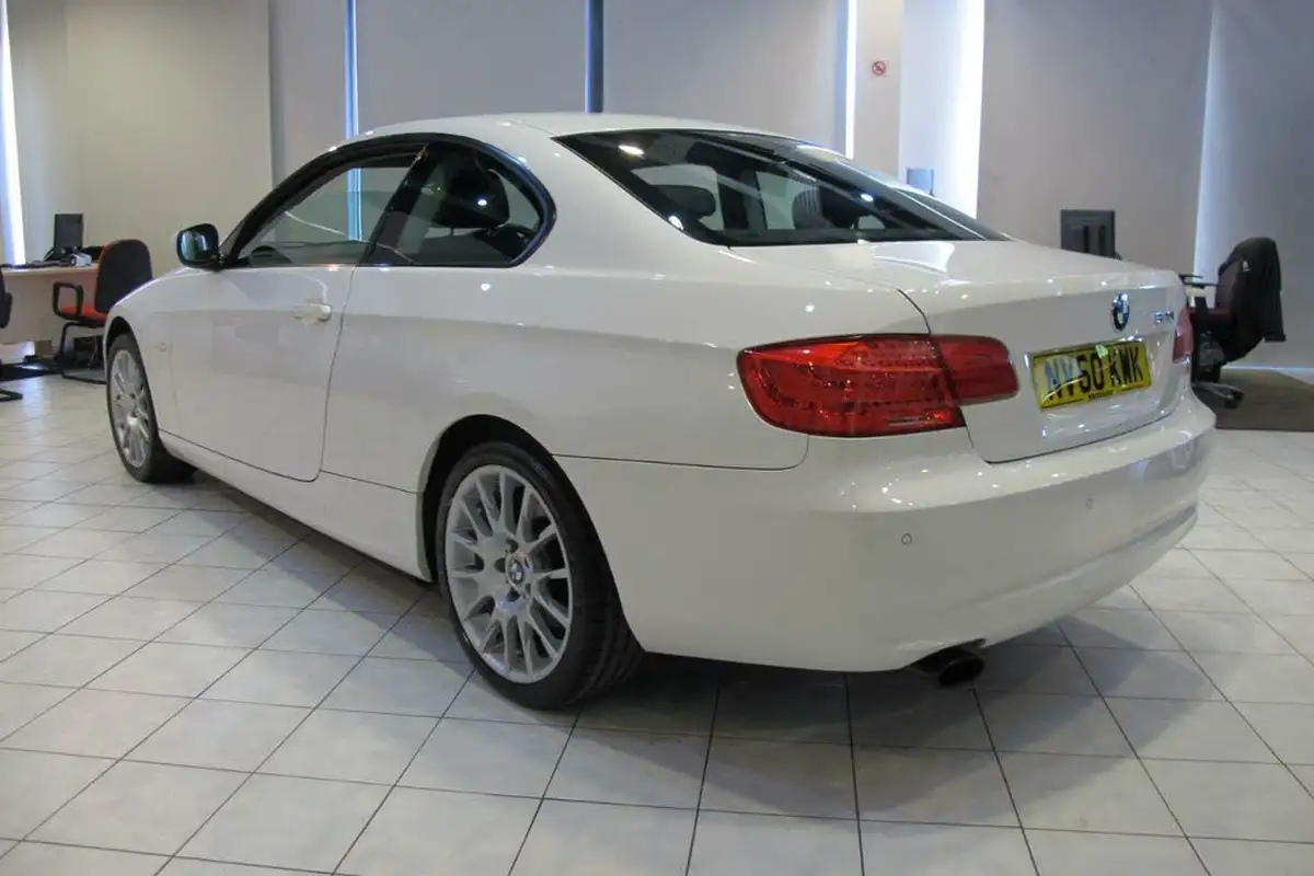 2011-bmw-3-series-20-320i-se-coupe-2d-1995cc-big-14