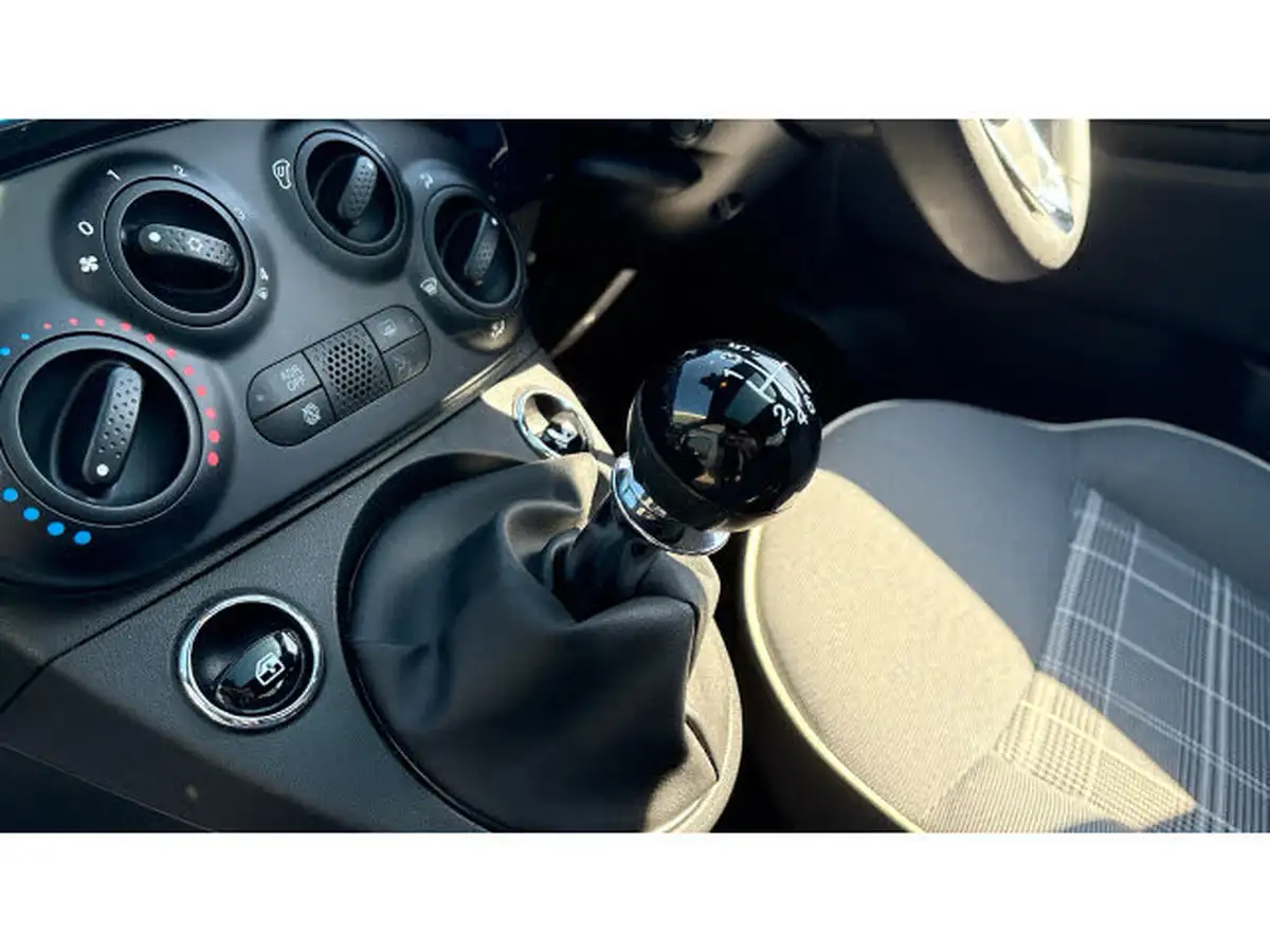 2020-fiat-500-10-lounge-big-12