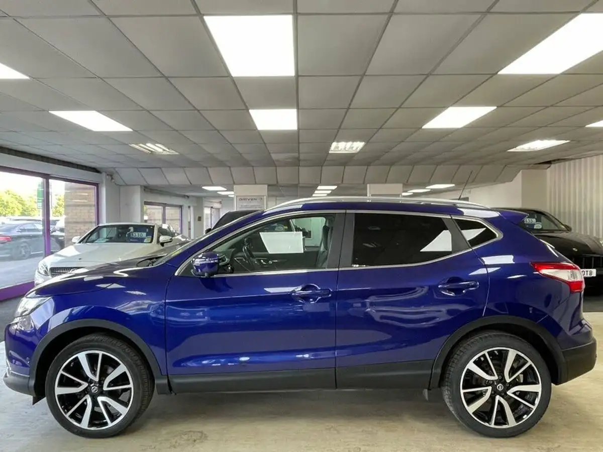 2015-nissan-qashqai-15dci-tekna-big-12