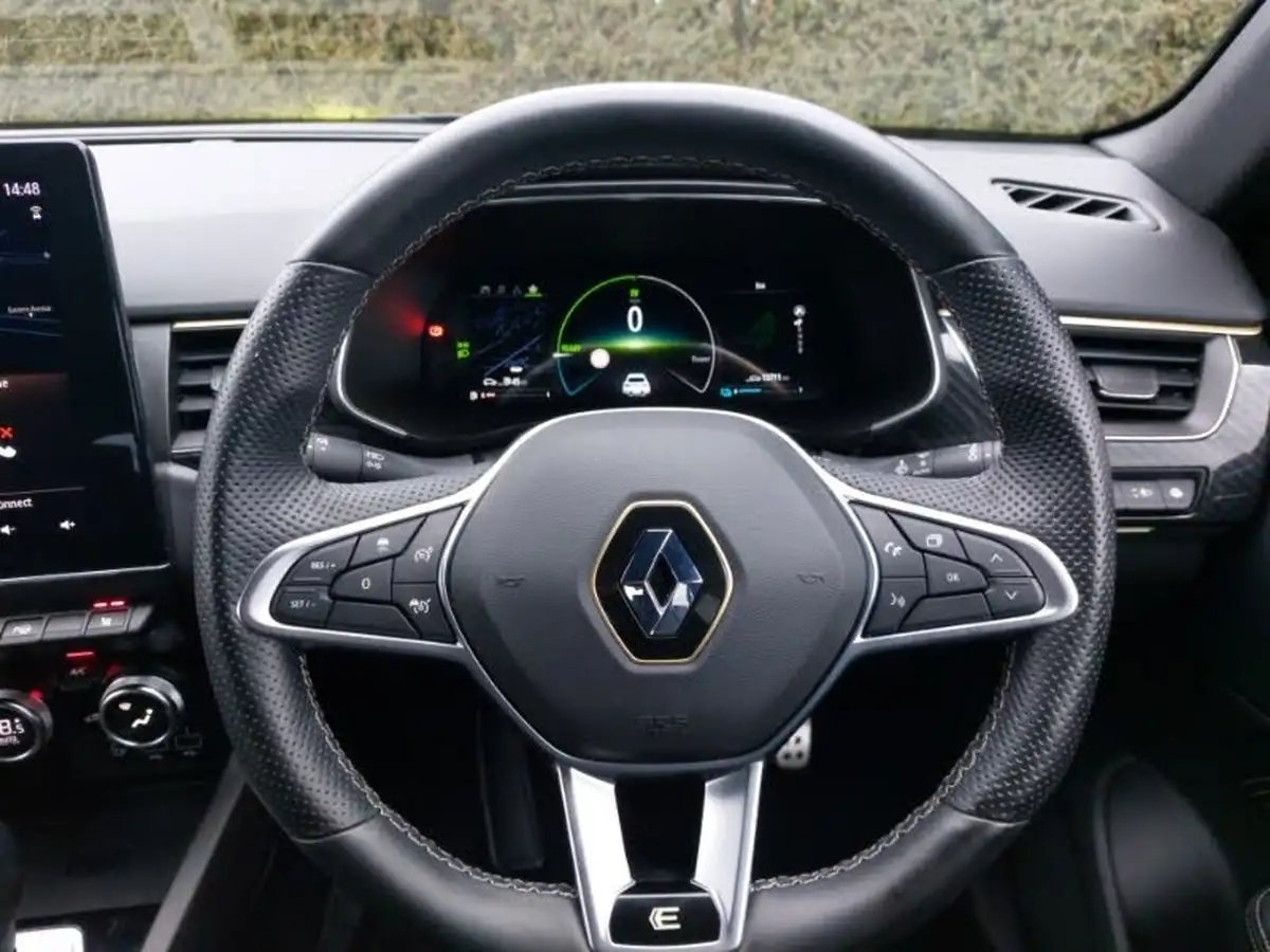 2023-renault-arkana-16-e-tech-engineered-big-16