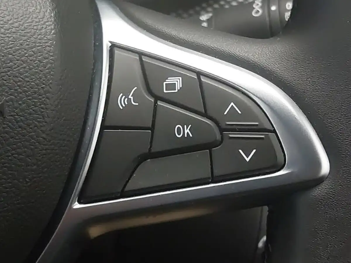 2022-dacia-sandero-stepway-10-tce-comfort-90bhp-big-12