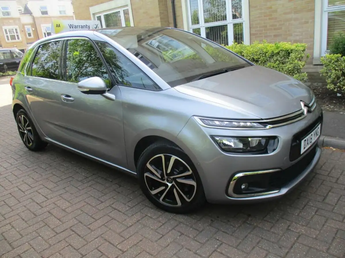2018-citroen-c4-picasso-12-puretech-flair-big-3