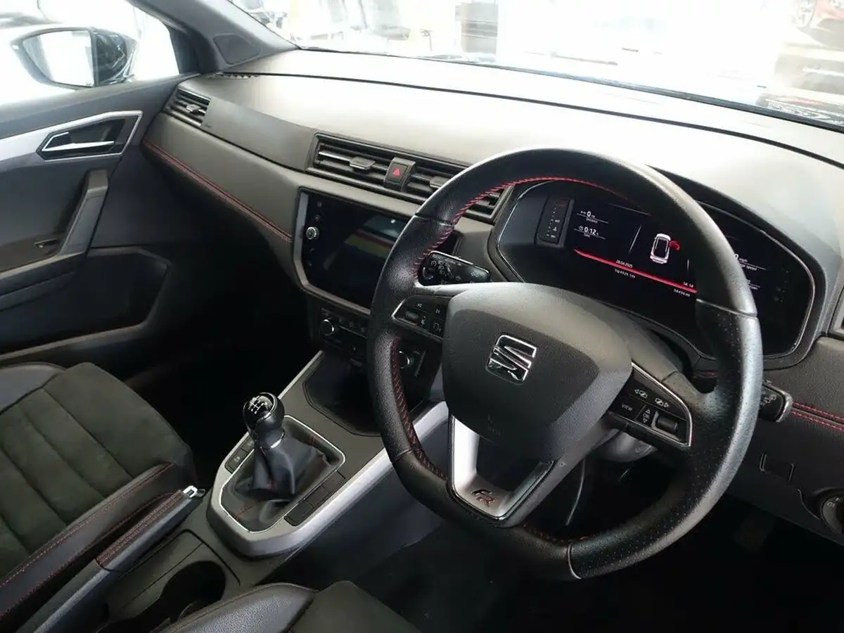 2019-seat-arona-10-tsi-fr-sport-ss-big-2