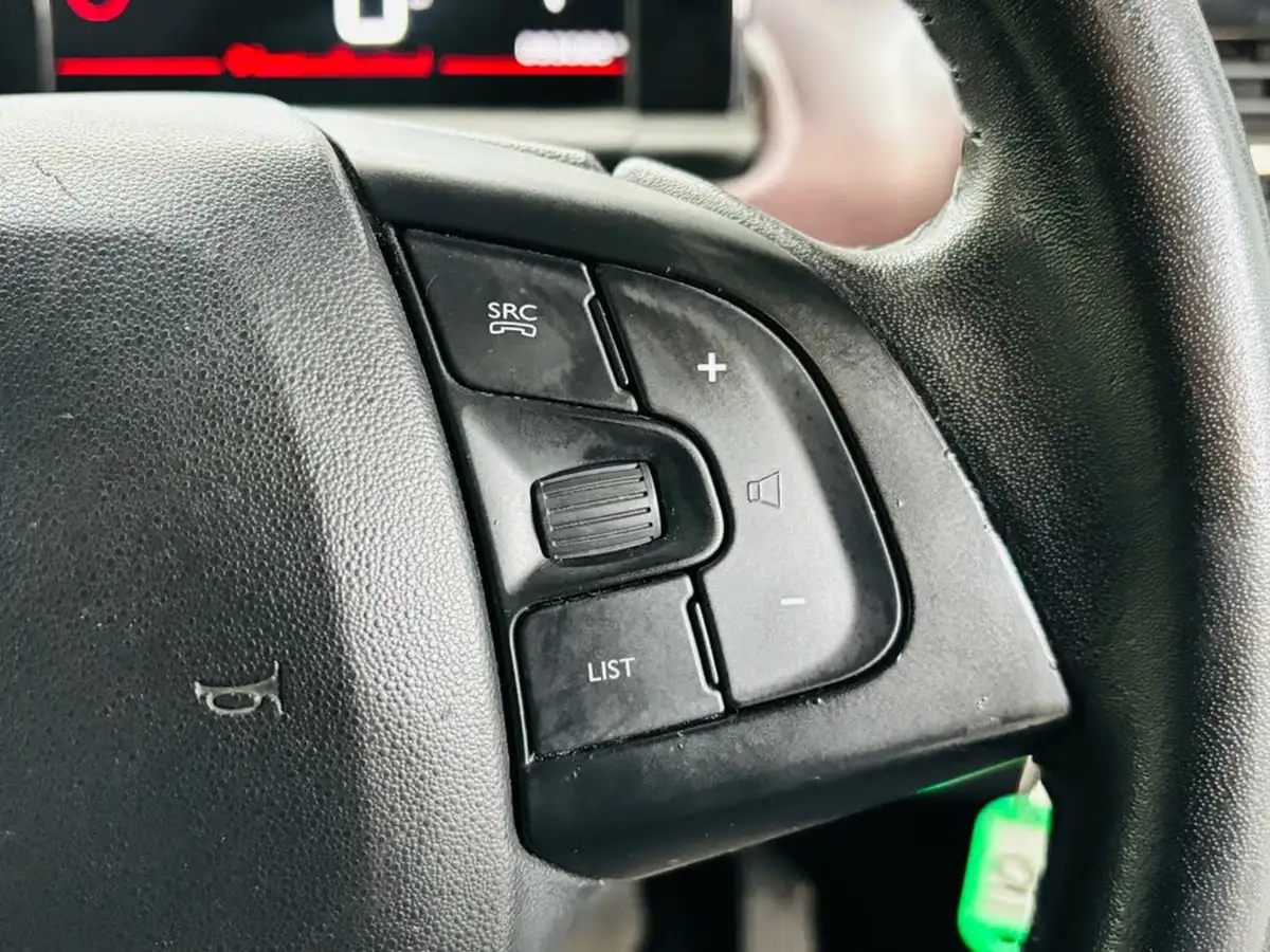 2018-citroen-c4-cactus-12-puretech-flair-110ps-eat6-big-14