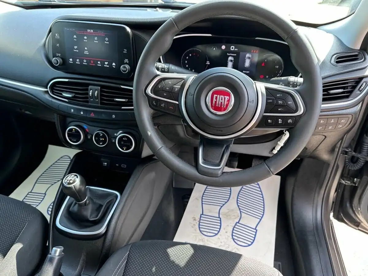 2021-fiat-tipo-10-life-hatchback-big-25